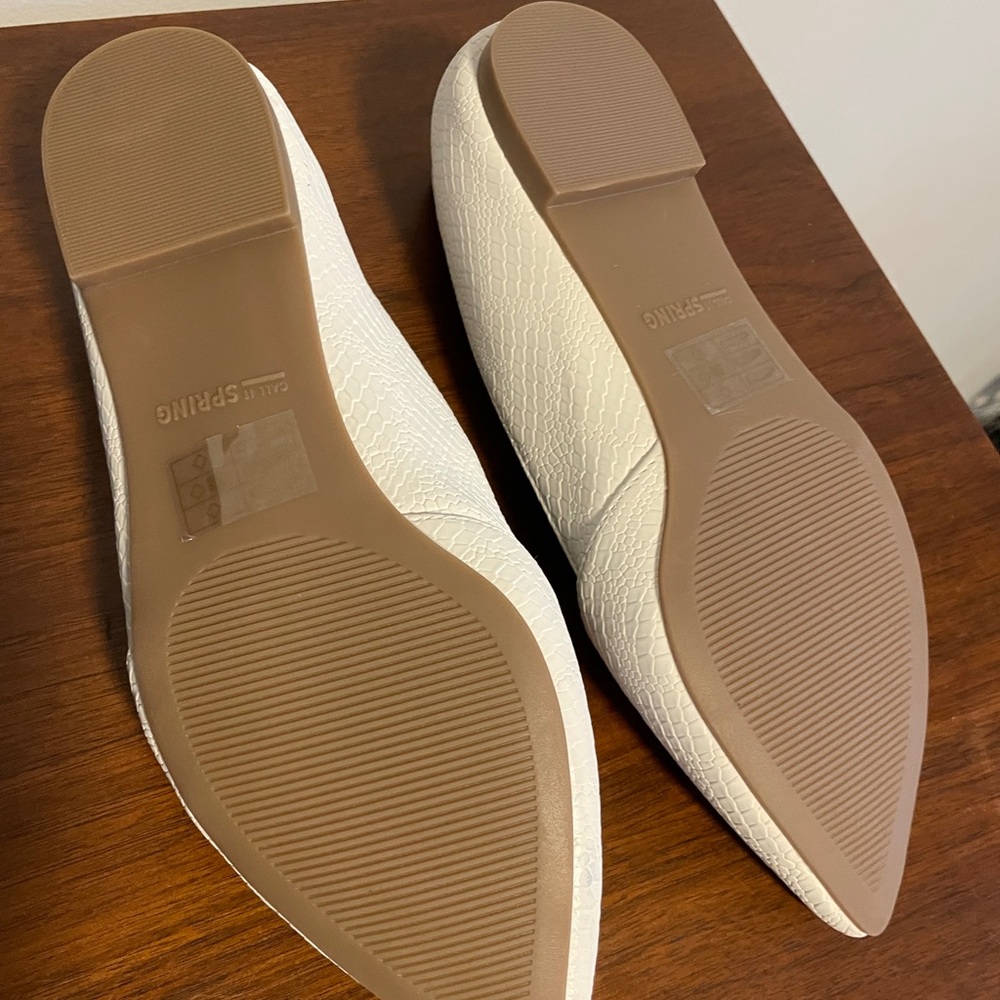 NWOT Textured Flats - Picture 5 of 7